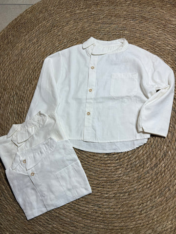 Camisa de cuello asimétrico
