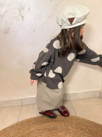 Maglia a pois unisex oversize tessuto medio, ideale per look casual di mezza stagione!