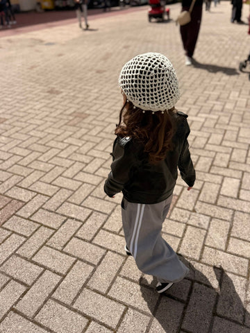 Cappello in filo con perline