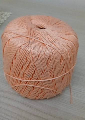 PRE-ORDINE Cappello fatto a mano in filato (5 giorni lavorativi)