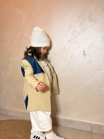 Giacca beige e jeans unisex