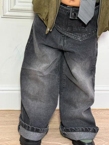 Jeans Balloon Overlap Front Detail